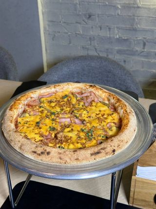 Піца чеддер з шинкою