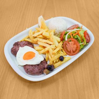 Hambúrguer no Prato