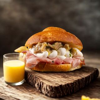 Box salata - brioche + bevanda