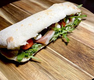 Panuozzo z Szynką Parmeńską