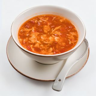 7. Kisjela čorba sa paradajzom i jajima