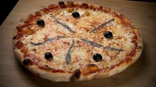 Pizza De Anchoas