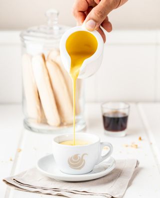 Zabaione caldo
