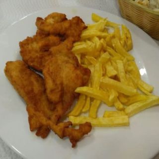 Milanesa De Pollo Con Patatas