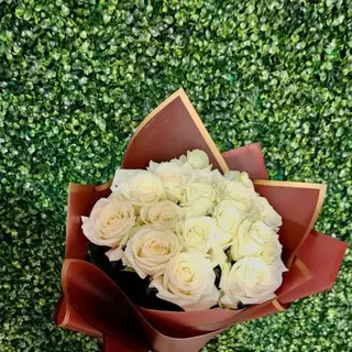 BUQUÊ DE FLORES BLANCA