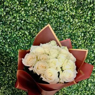 BUQUÊ DE FLORES BLANCA