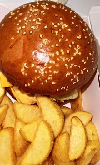 Dirty Crispy Burger -Crazzy Cheddar