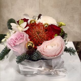 Sushi floreale natalizio