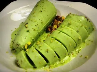 Pistachios kulfi