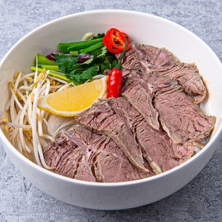 Pho bo tai bam z wołowiną posiekaną