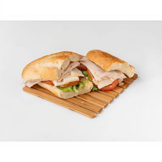 Bocadillo de Pata Asada + Queso Majorero