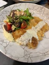 Картопляне пюре з курячими биточками