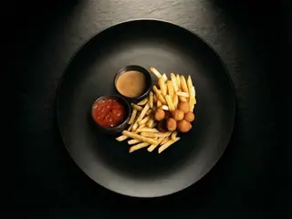 Діпи фрі з соусами (210g)