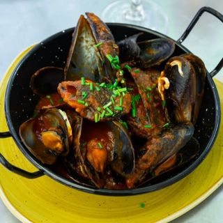 mejillones a la marinera