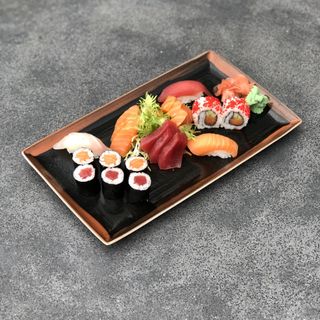 49) Sashimi sushi moriawase (20 uds.)