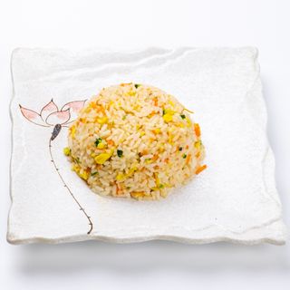 100. Riso saltato con verdure