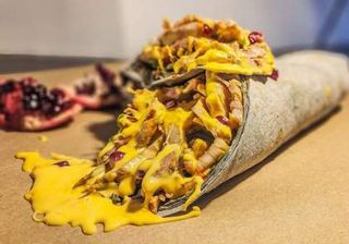 შაურმა ყველის სოუსით