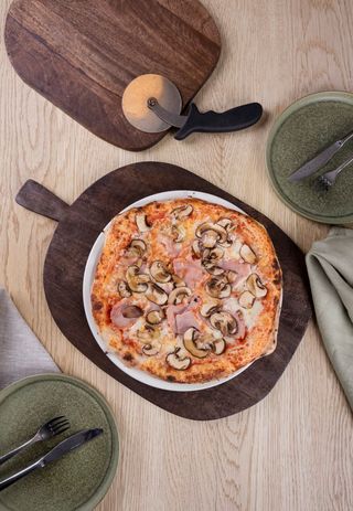 Pizza CAPRI-CCIOSA (30 Cm.)