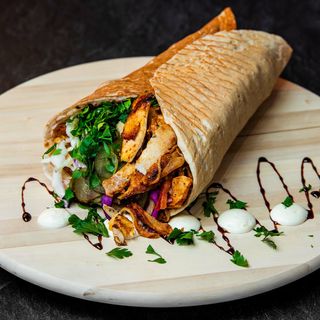 Lipie Uriașă 1 KG Pui