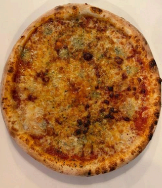 Pizza Arte De 4 Formagi