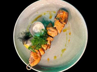 Шашлик з лосося (200/50/50г)