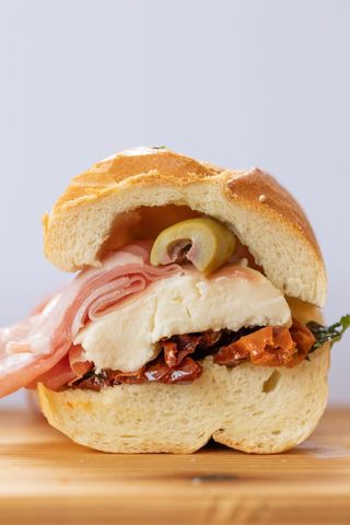 1- Prosciutto crudo 24 mesi stagionato