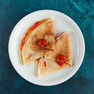 Slatke palačinke sa džemom