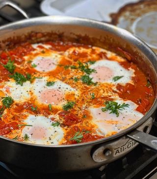 Shakshuka With Meatballs & Bread & Coca