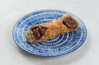 Duże cannoli czekoladowe 100g