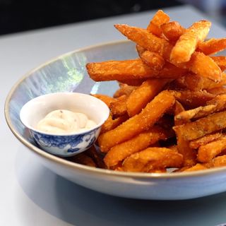 Patatas fritas de boniato (ración)