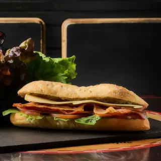 Lomo Y Bacon Con Queso