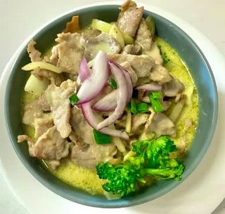 Cury zielone z wołowiną