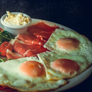 Classic doručak sa pršutom