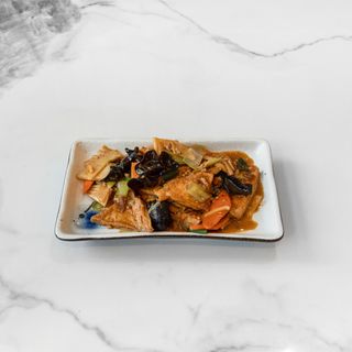 Tofu casalinga con carne e salsa piccante 家常豆腐