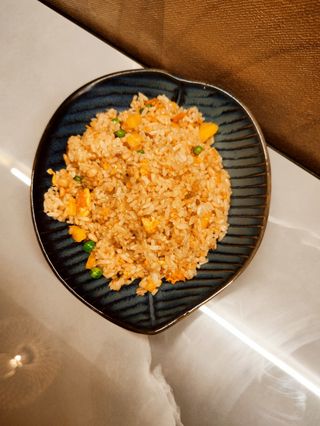 Riso con pinoli e ananas