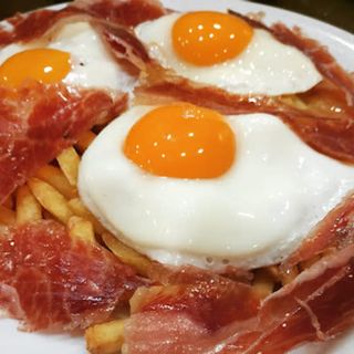 Huevos Rotos Con Jamón