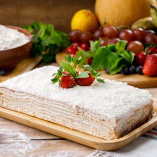 Tort Smetanik Portie