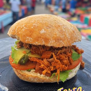 Torta de Cochinita pibil
