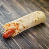 Хот-дог у лаваші (400г)