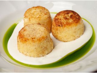 Солоні сирники з грецьким йогуртом (150/50g)