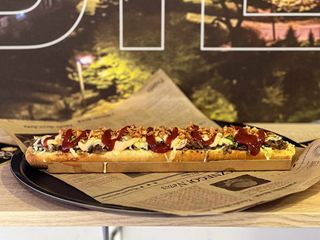 Z Pieczarkami, Salami i Serem Mozarella