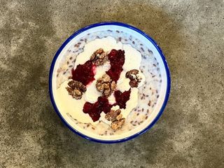 Солоденька вівсянка з кремом та вишнями (270g)