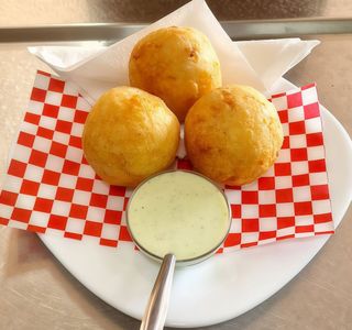 Combo Papitas De Yuca Con Queso (3 Uds.)