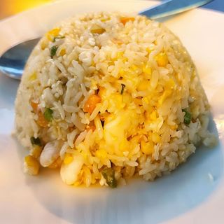 Arroz con verdura y gambas