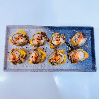 43. Maki Frito De Salmón