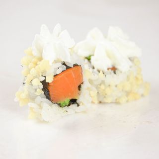 uramaki de salmon y queso 8U