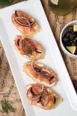 Тапаси с пушена сьомга (160г)