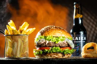 Gorgonzola beef burger + bere craft
