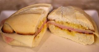 Baguette Mixto De Jamón Cocido y queso