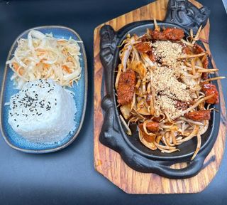 100.Wołowina Pieczona na gorący półmisku